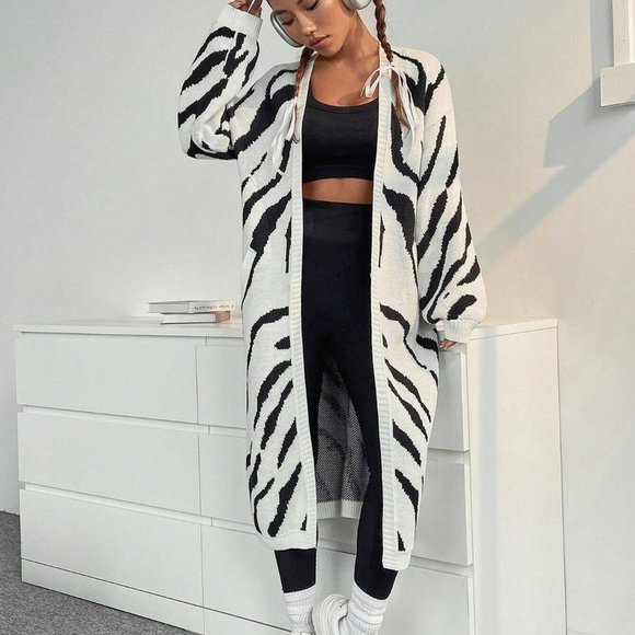 MODA ME COUTURE Sweaters - Contemporary Zebra Striped Pattern Duster Sweater Cardigan Black white